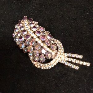 Beautiful Vintage stone brooch pin